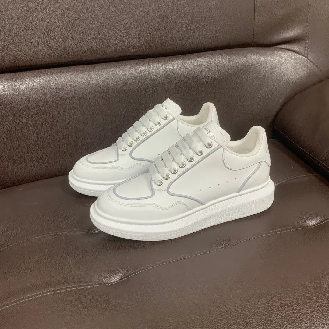 👟👟Ex-factory price 600👟👟 Professional McQueen factory. Top version. Couple style Alexander McQUEEN high version has been upgraded to the highest quality again✅ 💪McQueen Spring, Summer, Autumn and Winter top version Purchasing level✅ Recruiting nationwide online and offline agents to join🤝 🏆Fabric: Original materials imported from Italy. Texture, water-resistant and non-discoloring 🏆Inner lining: ️A-grade Italian imported lining resistant to dirt, sweat-absorbent, breathable and comfortable 🏆Foot pads: top-grade imported Italian super-soft cowhide leather 🏆Outsole: PU+counter 1:1 🏆Shoe box: original white box. Plus white flip cover for double-layer protection. Cloth bag. Handbag. Certificate of 1:1 mold opening, 4-piece set. Delivered with a pair of shoelaces. 🖕🏿🖕🏿🖕🏿 You can choose any pair of shoelaces in any color of our factory 🏆Code number: women's 34-41. men's 38-46 🏆Special remarks (women's code 34.40.41, men's code 38.45.46 is customized, no returns or exchanges) Win-win cooperation 🤝